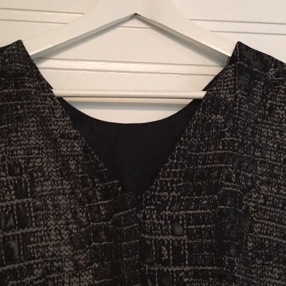 Blacks and Grey Snakeskin patterned dress - Picture 4 of 4